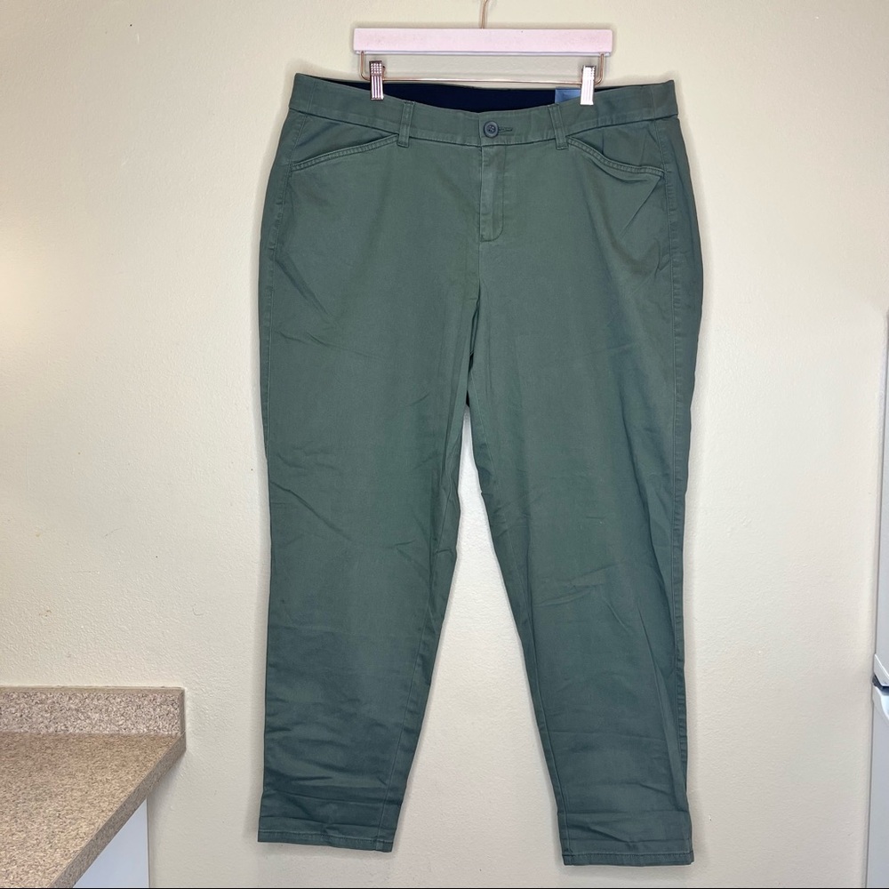 Lane Bryant Boyfriend Chinos Army Green NWT Size 18